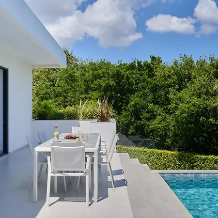 Villa Kyamon Luxury With Heated Saltwater Pool Near Chania *