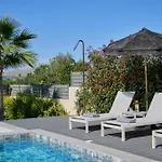 Kyamon Luxury With Heated Saltwater Pool Near Chania * Chania (Crete)