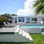 Villa Kyamon Luxury With Heated Saltwater Pool Near Chania *