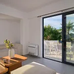 Kyamon Luxury With Heated Saltwater Pool Near Chania