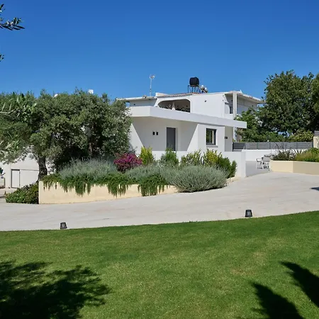Kyamon Luxury With Heated Saltwater Pool Near Chania * Chania (Crete)