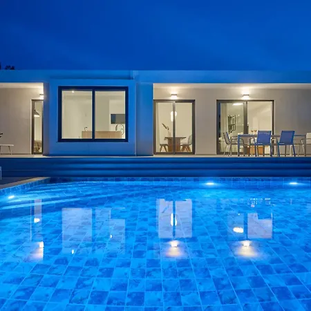 Kyamon Luxury With Heated Saltwater Pool Near Chania * Chania (Crete)