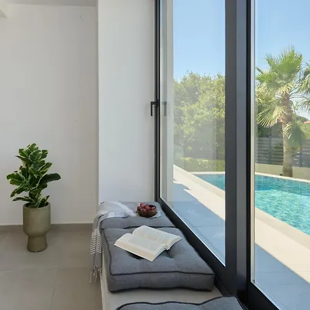 Kyamon Luxury With Heated Saltwater Pool Near Chania