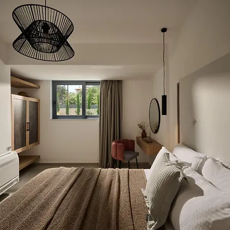 Kyamon Luxury With Heated Saltwater Pool Near Chania Villa