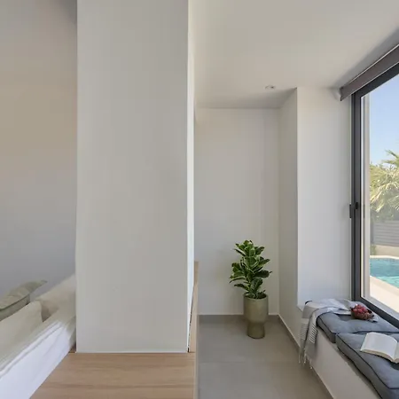 Villa Kyamon Luxury With Heated Saltwater Pool Near Chania Hanya