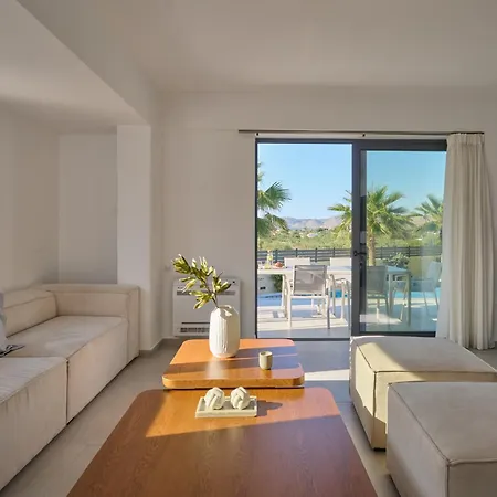 Kyamon Luxury With Heated Saltwater Pool Near Chania וילה