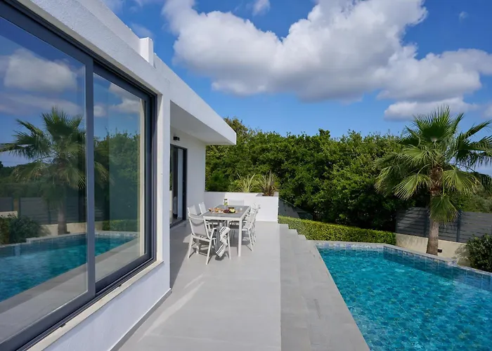 Kyamon Luxury With Heated Saltwater Pool Near Chania Вілла *