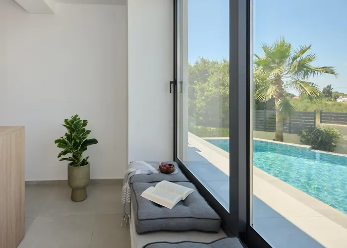 Kyamon Luxury With Heated Saltwater Pool Near Chania