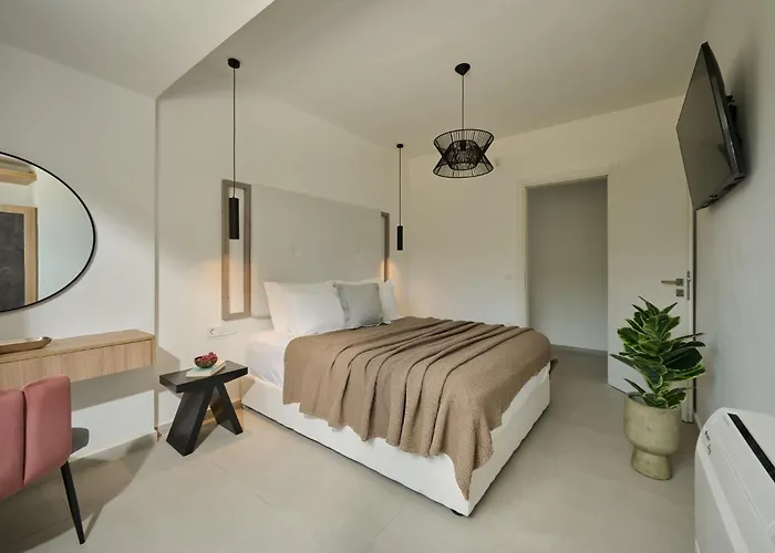 Kyamon Luxury With Heated Saltwater Pool Near Chania Вілла