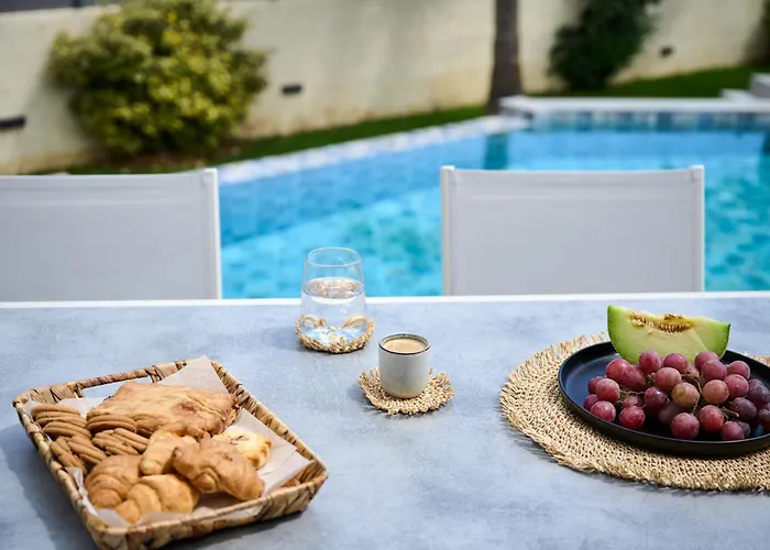 Вілла Kyamon Luxury With Heated Saltwater Pool Near Chania Ханья (Крит)