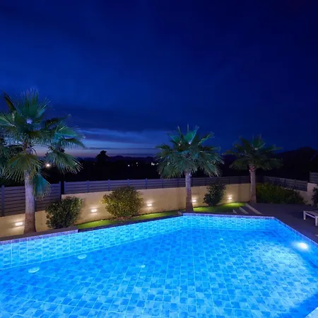 Villa Kyamon Luxury With Heated Saltwater Pool Near Chania