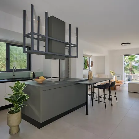 Kyamon Luxury With Heated Saltwater Pool Near Chania Villa